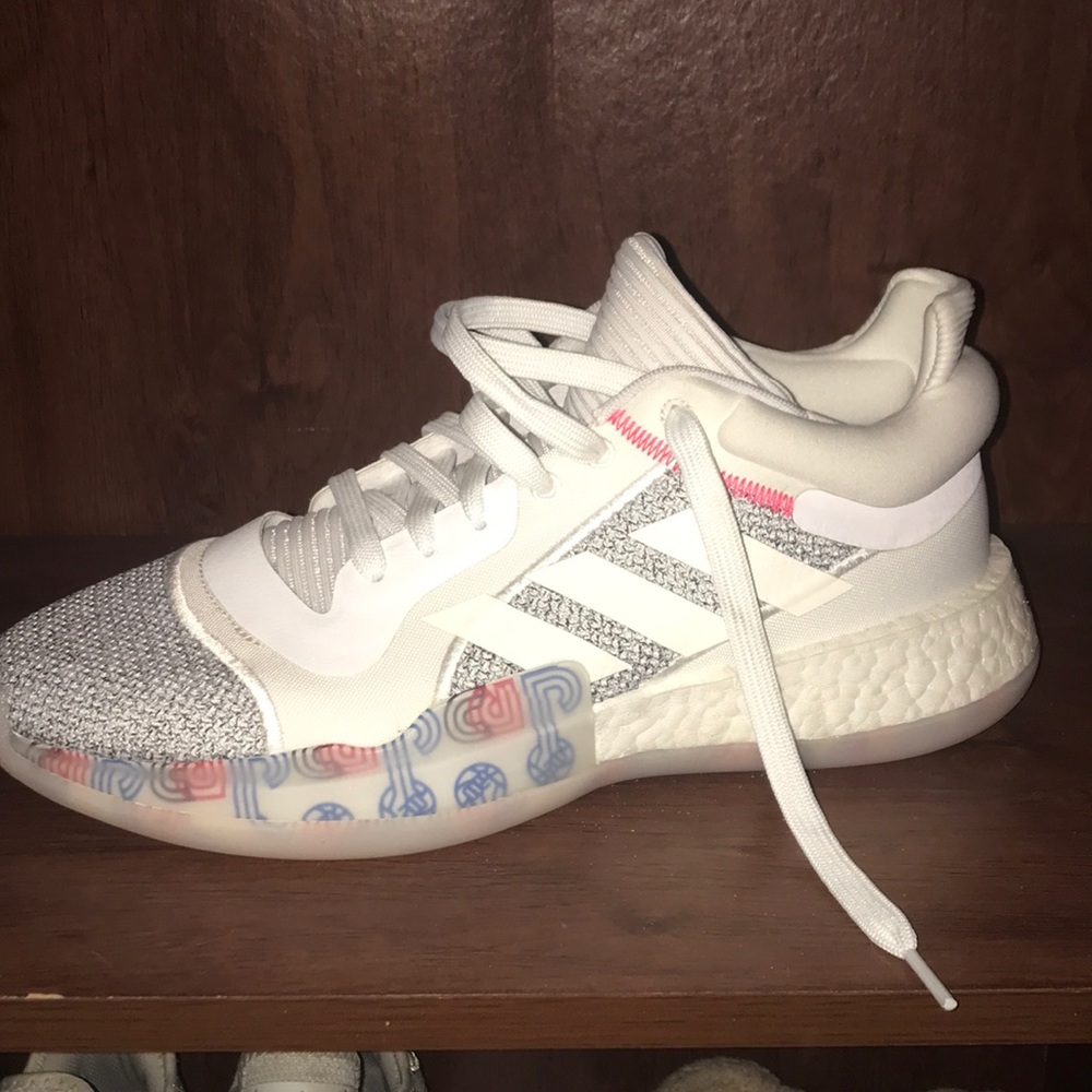 Adidas Basketball Club shoes